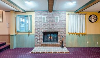 305 E 21st St, Atlantic, IA 50022