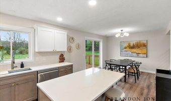 9095 76th St SE, Alto, MI 49302