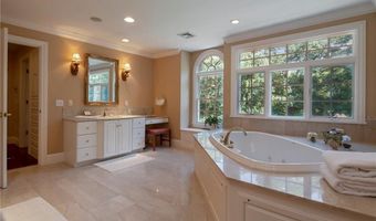 25 Westfield Dr, East Greenwich, RI 02818