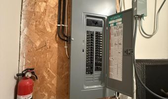 1512 Olive Dr, Aberdeen, SD 57401