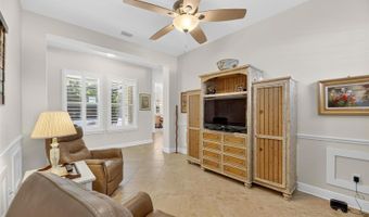6903 CRESTPOINT Dr, Apollo Beach, FL 33572