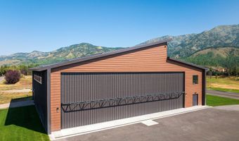 208 ALPINE VILLAGE Cir, Alpine, WY 83128