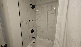 15 Ten Broeck St Garden, Albany, NY 12210
