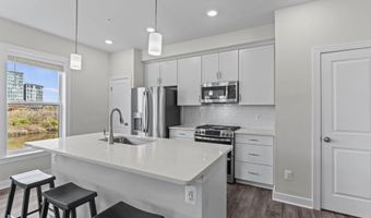2410 STELLA Pl 2, Alexandria, VA 22303
