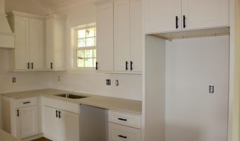 1392 Locust Dr, Arab, AL 35016