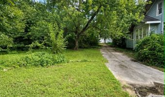 335 E 10th St, Baxter Springs, KS 66713