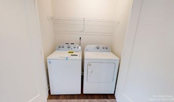 2704 S Spurway Dr, Ann Arbor, MI 48105
