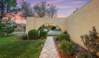 6230 Acadia Ave, Agoura Hills, CA 91301