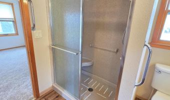 418 N Lloyd St, Aberdeen, SD 57401