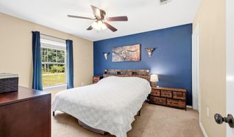 978 Grandmas Pl, Baker, FL 32531