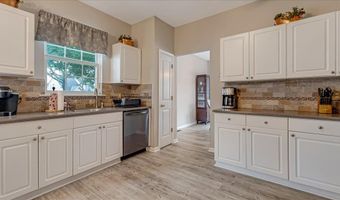 358 Lenape Trl, Allentown, PA 18104