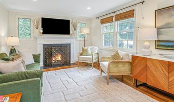 4 Old Stone Rd, Darien, CT 06820