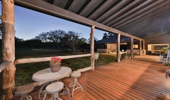 1523 Meadow Gln, Adkins, TX 78101