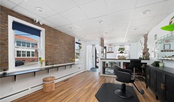 15 Thomas St, North Providence, RI 02911