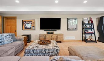 2055 Silver Maple Trl, North Liberty, IA 52317