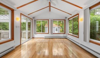11 Farrwood Dr, Andover, MA 01810