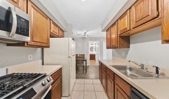 10 Stonyridge Dr, Bayonne, NJ 07035