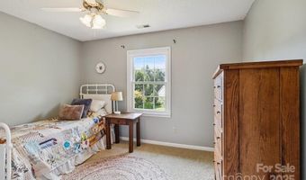 2 Westminster Dr, Asheville, NC 28804