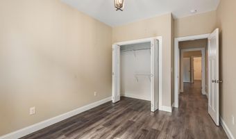 13 Douglas St, Athens, TN 37303