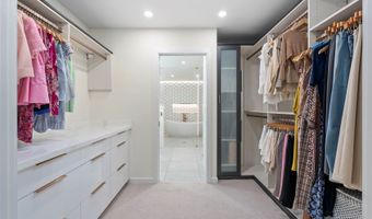 1016 Laukupu Way, Honolulu, HI 96825