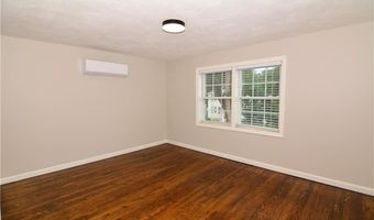 15 Saratoga Rd, North Kingstown, RI 02852