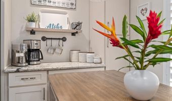 140 UWAPO Rd 58-204, Kihei, HI 96753