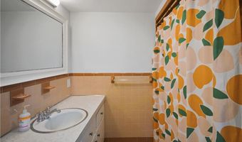 153 Mt Hope Ave, Bristol, RI 02809