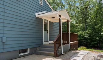 14 Bishop Hill Rd, Johnston, RI 02919