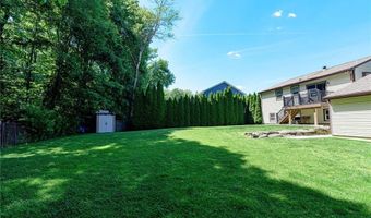 42 Seminole Trl, Cranston, RI 02921