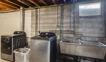1958 NEWTON Dr, Cheyenne, WY 82001