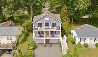 11 King Philip Ave, Bristol, RI 02809