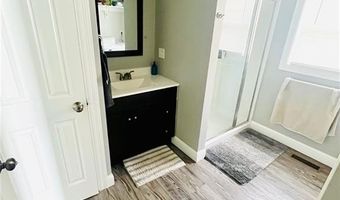 215 Metacom Ave, Bristol, RI 02809