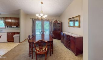 1647 Saint Francis Ln, Altoona, PA 16602