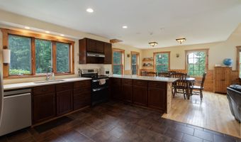 13 Woodridge Dr, Barkhamsted, CT 06063
