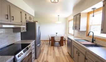 2101 Kenneth Dr, Albert Lea, MN 56007
