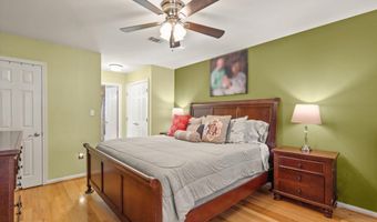 7421 BEVERLY MANOR Dr, Annandale, VA 22003