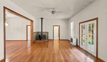 273 FAWN Ln, Azalea, OR 97410