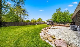 2013 Deerfield Dr, Ashtabula, OH 44004