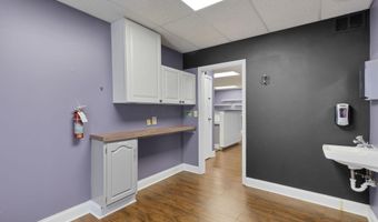 1918 Bethel Rd, Columbus, OH 43220
