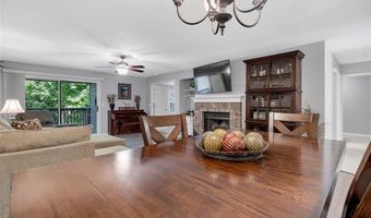 502 Oak Ridge Trails Ct, Ballwin, MO 63021