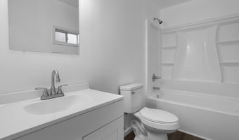 7083 Jefferson St, Bay St. Louis, MS 39520