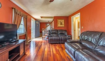34 Oakhill Ave, Attleboro, MA 02703
