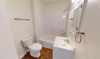 805 E 17th St, Ada, OK 74820