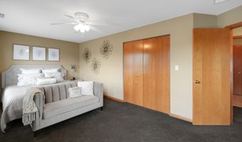 1491 Lancaster Ln, Algonquin, IL 60102