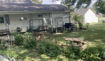 9101 Nashville Rd, Adairville, KY 42202