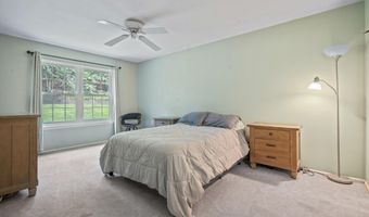 311 Wellington Pl, Aberdeen, NJ 07747
