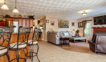9 Wilshire Ln, Cranston, RI 02921