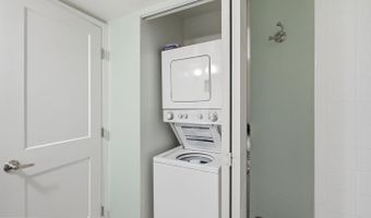 200 N PICKETT St #1414, Alexandria, VA 22304
