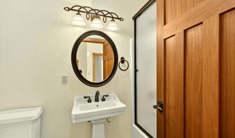 1678 Ashland Mine Rd, Ashland, OR 97520