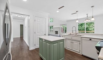 47 Stonehenge Dr, Bentonville, AR 72712